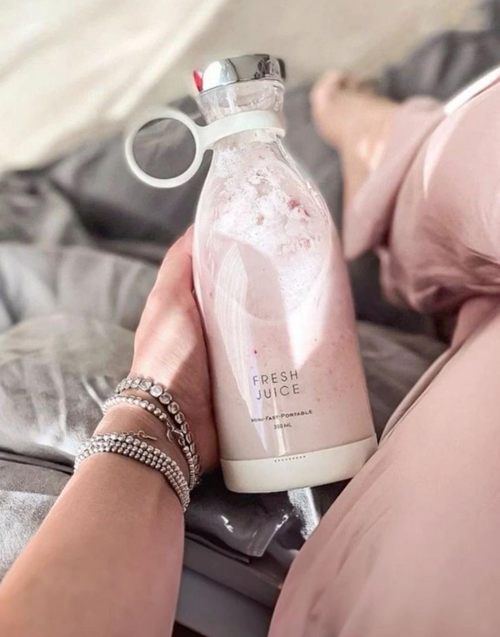 𝐇𝐨𝐦𝐞𝐞𝐚𝐬𝐞 ™Portable mini juicer blender Zayna Mall