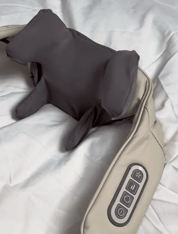 𝐇𝐨𝐦𝐞𝐞𝐚𝐬𝐞™ Kneading Massager (Shoulder and Neck) – مدلك عجن للكتف والرقبة Auraé
